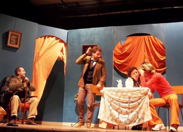 1476351_10201063714424211_442794648_n